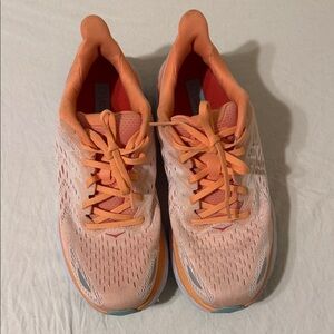 Hoka Clifton 8 Women's Peach and Coral Athletic Shoes 9B